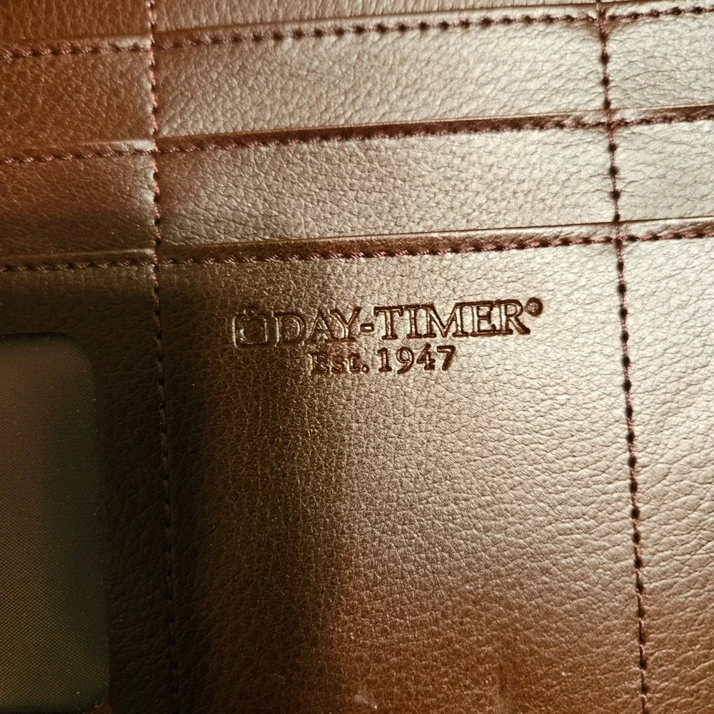 Day Timer Brown Faux Leather Zippered Portfolio Case Handle Business Organizer